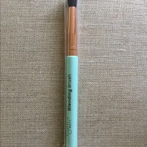 Elizabeth Mott Blending Brush